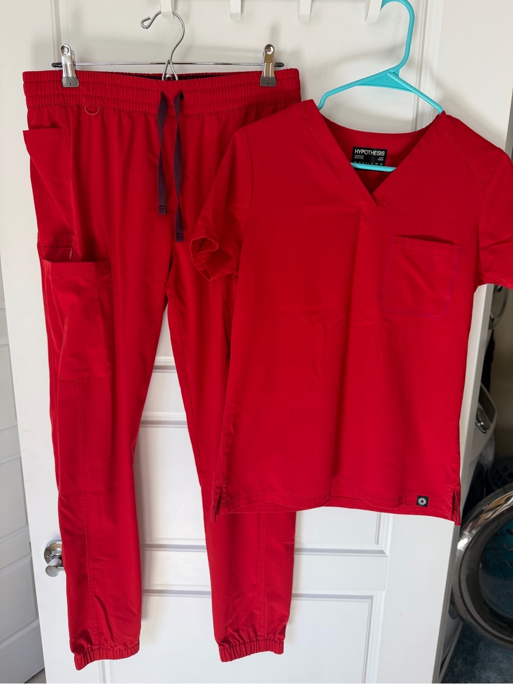 Hypothesis Red Scrub Set- Small/Medium Tall